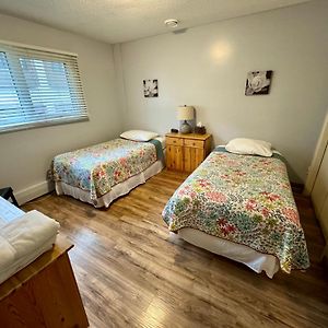 Laura'S Lodge